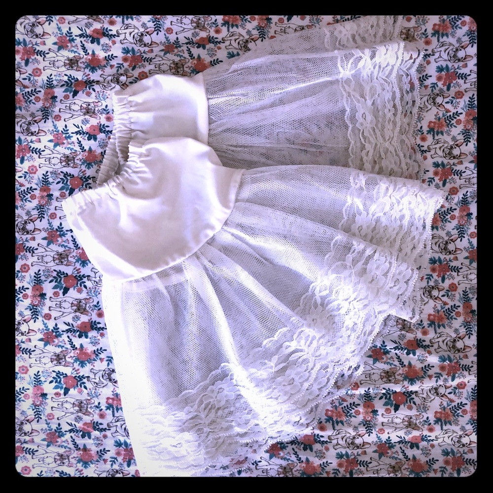 White mini petti coat